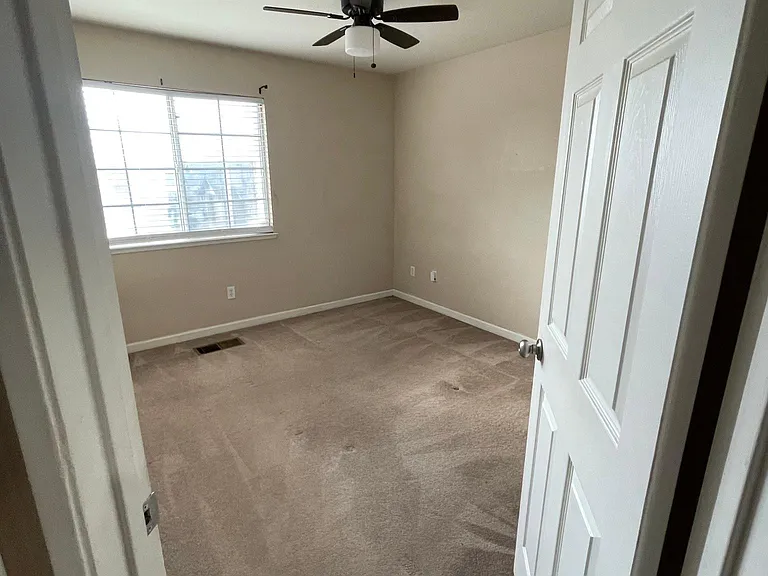 1065 Grandview Cir — Photo 18