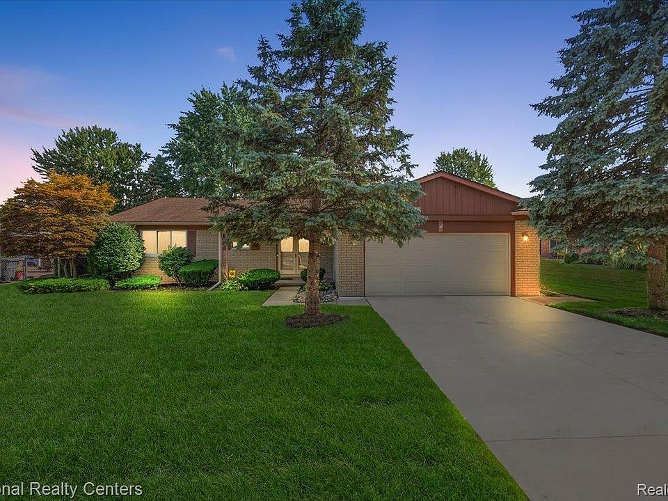1st image of 1100 Trevino Dr