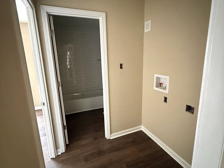 112 Central Ave — Photo 9