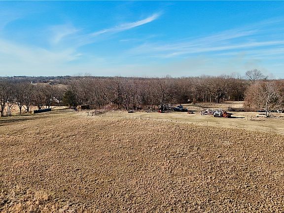 2nd image of 1424 Cottonwood Rd