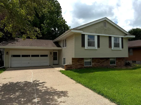 1775 Gilmore Ave, Winona, MN 55987