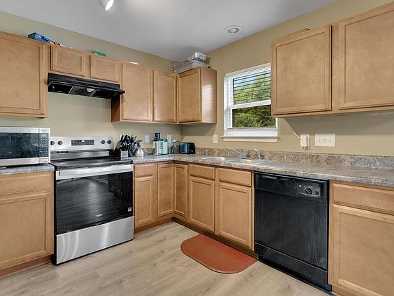 5th image of 4100 Davis Ridge Ct
