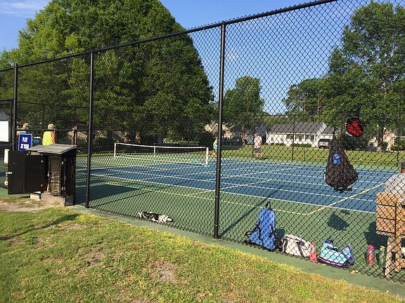 come play pickleball