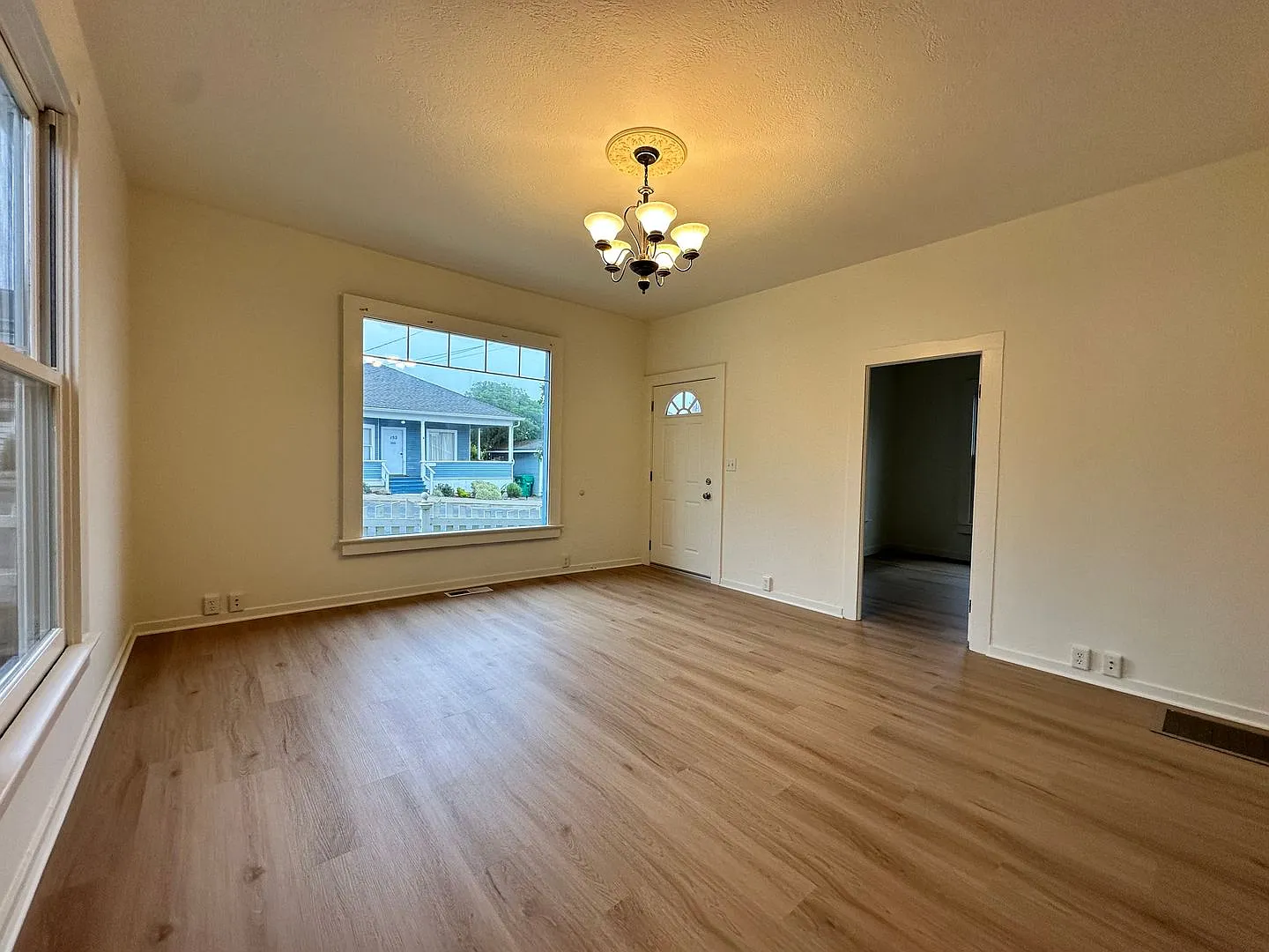 153 Monterey Avenue — Photo 4