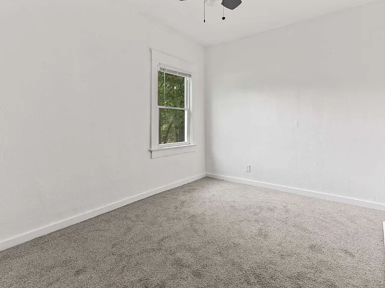 3417 Brooklyn Ave — Photo 5