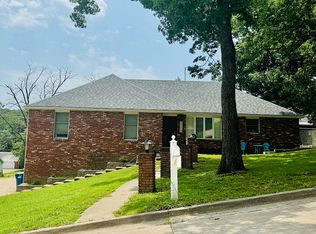 2008 Chickadee Rd, Jefferson City, MO 65101