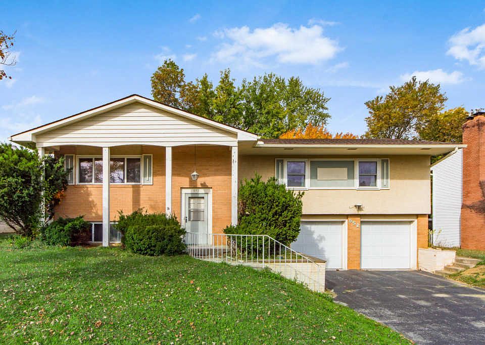 1st image of 952 Amberly Pl