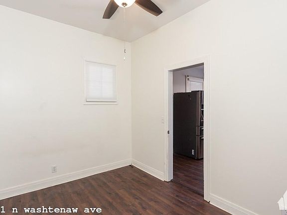 5th image of 2901 N Washtenaw Ave #1122
