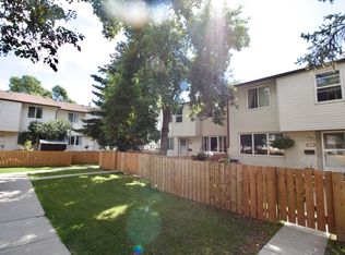 6613 180th St NW, Edmonton, AB T5T 2A3