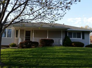 3520 Wildbriar Ln, Lincoln, NE 68516