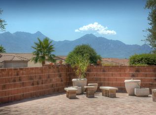 78 N Bent Ridge Dr, Green Valley, AZ 85614