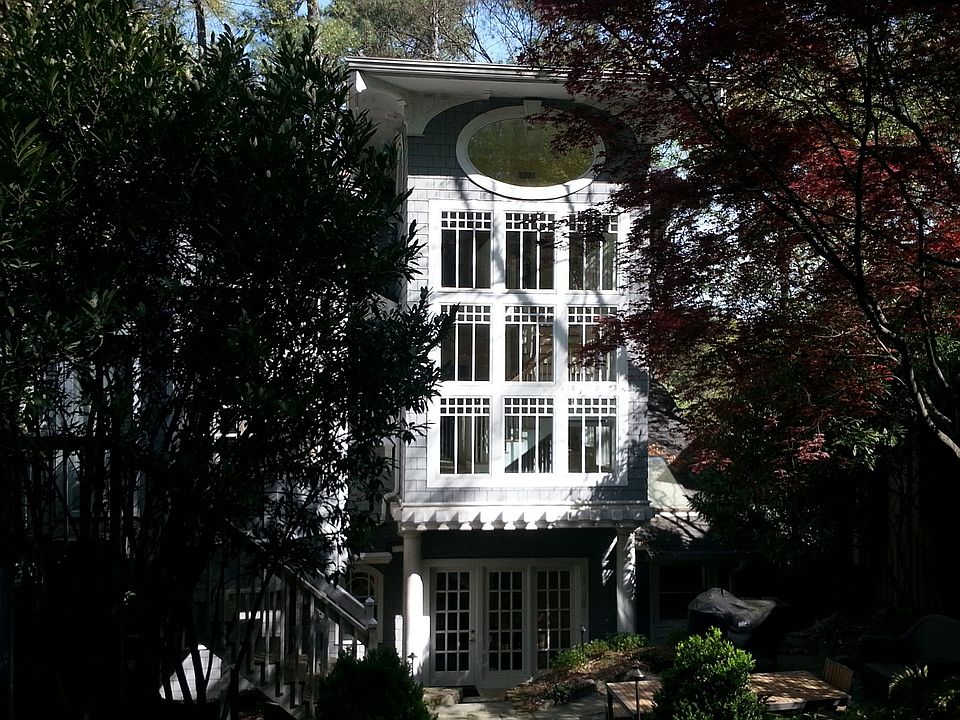 2nd image of 185 Avery Dr NE
