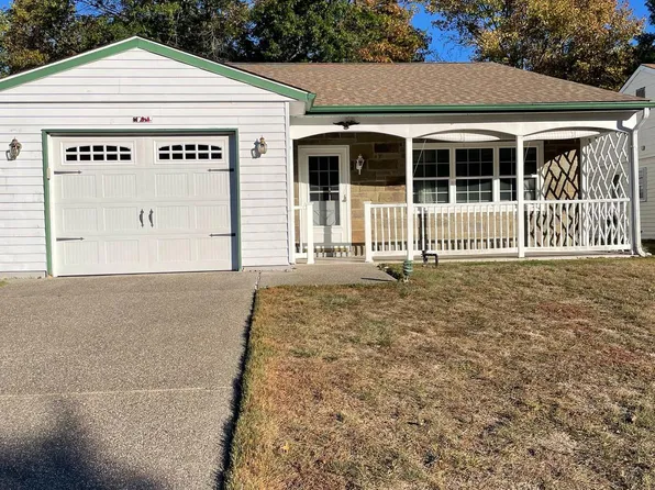 104 Dorchester Dr, Southampton, NJ 08088