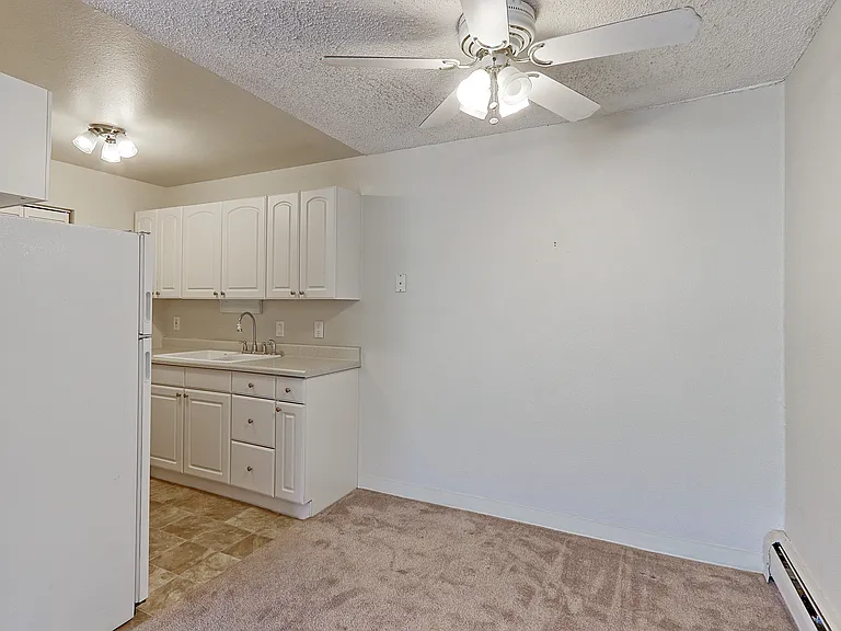 1400 Golden Cir #311 — Photo 31
