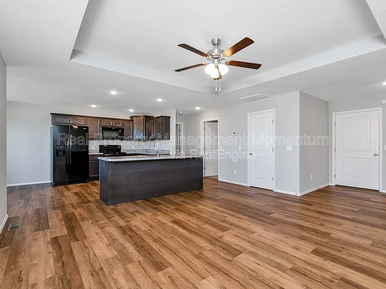 971 Genevieve Ave — Photo 11