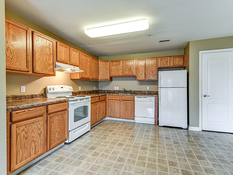 Friendship Village Apartments — Photo 18
