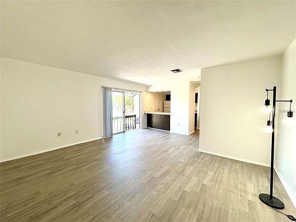 3rd image of 2632 HIDDEN LAKE DRIVE N #E