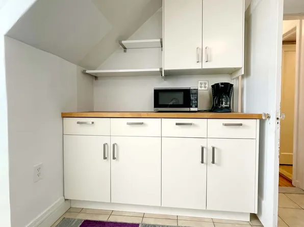 2191 Linwood Avenue image 9 of 16