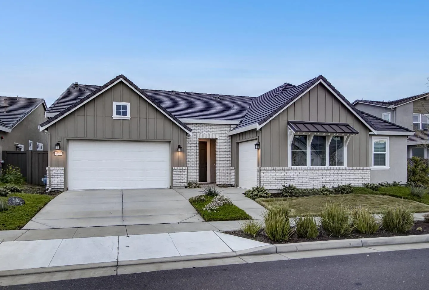 4557 Ian Ln photo 1