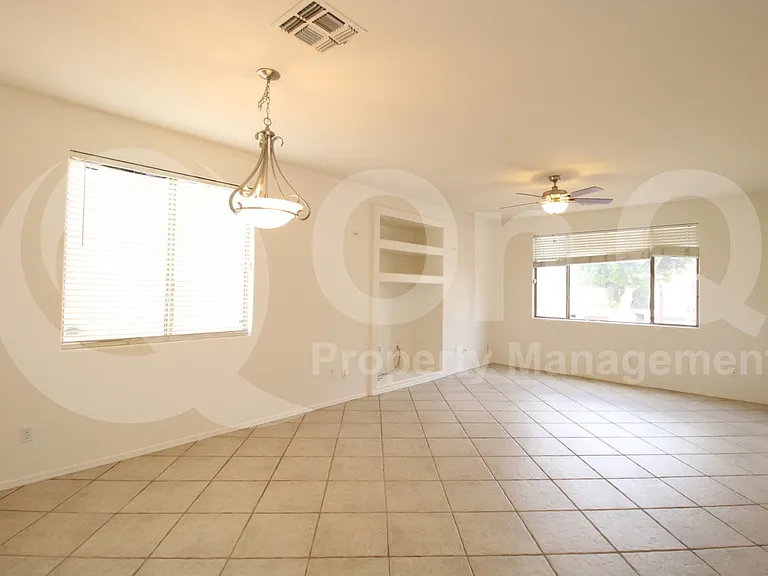 2450 E Darrel Rd — Photo 9