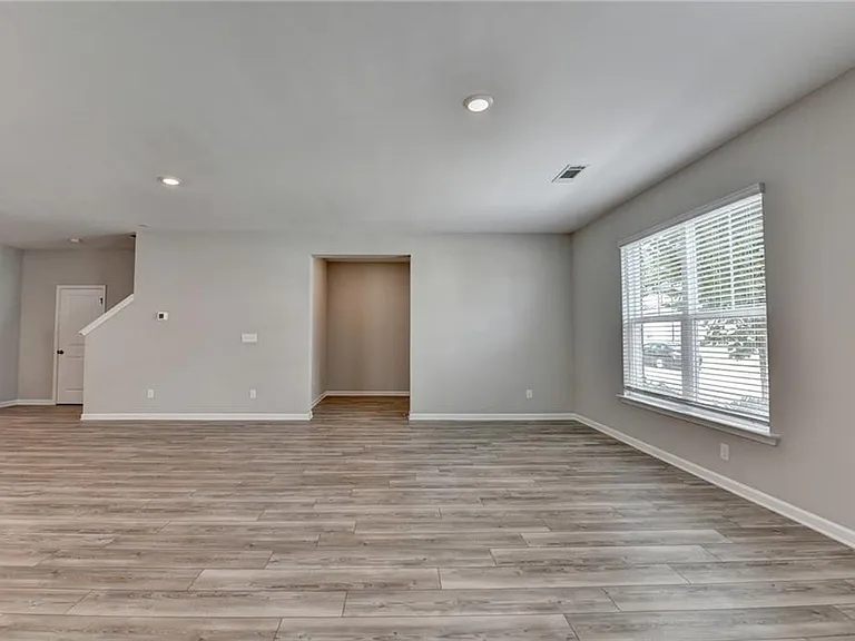 4335 Magpie Dr — Photo 12