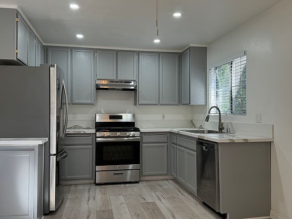 3rd image of 1757 17th St #8