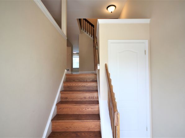 1702 Old Mill Ct, North Wales, PA 19454
