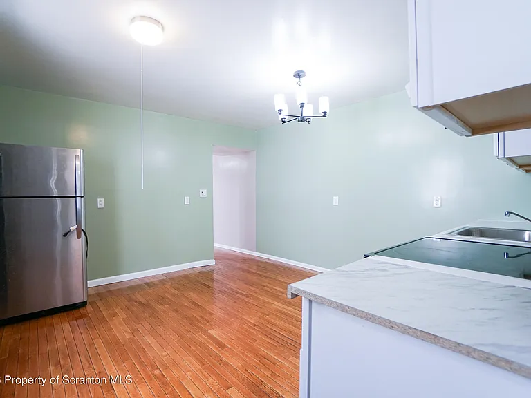 1519 Meylert Ave — Photo 7