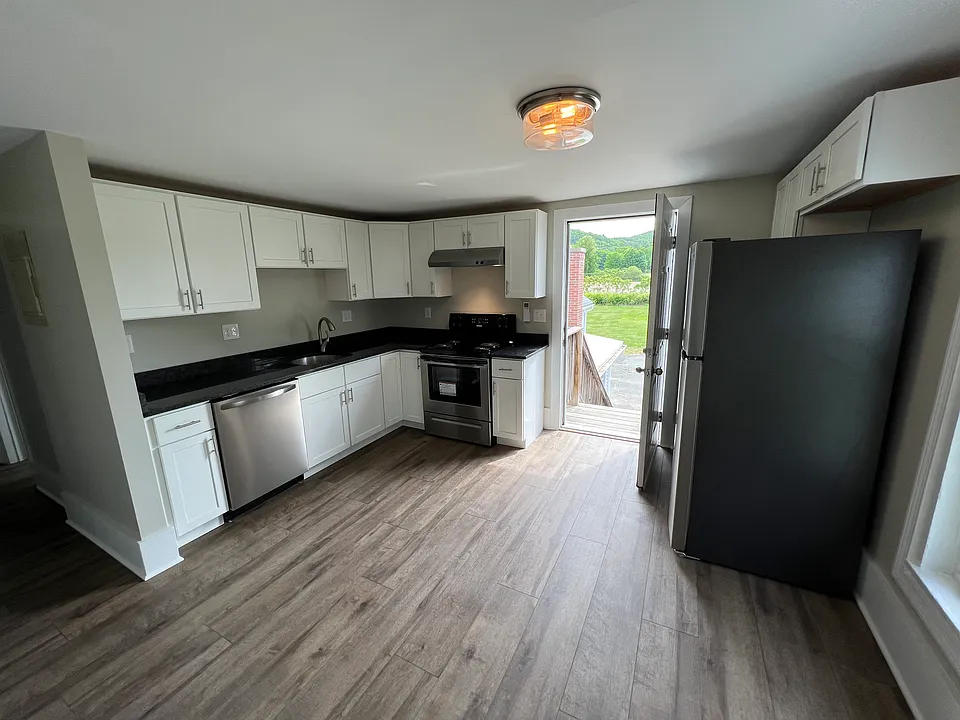 122 S Silver Ln #2