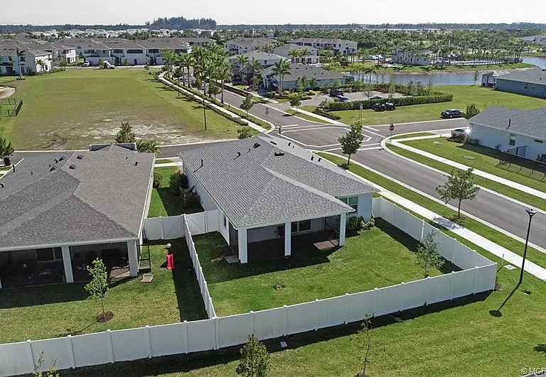 14143 SW Safi Ter — Photo 35