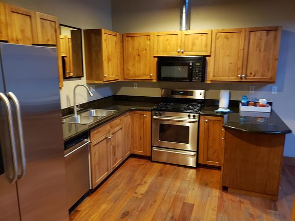 4th image of 1465 S Pearl St APT 3