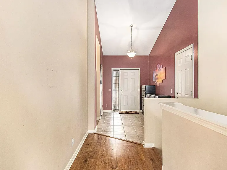 4722 S 194th Ave — Photo 4