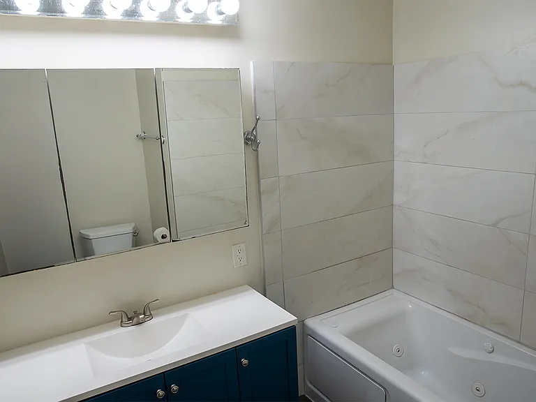 1585 N Columbia Pl — Photo 16