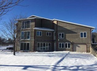 25284 Lake Rd, Saint Cloud, MN 56301