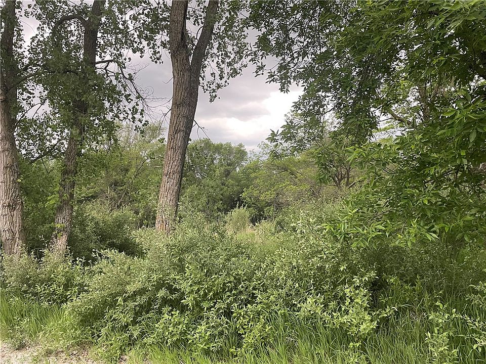 2nd image of 4211 Bluegrass Dr