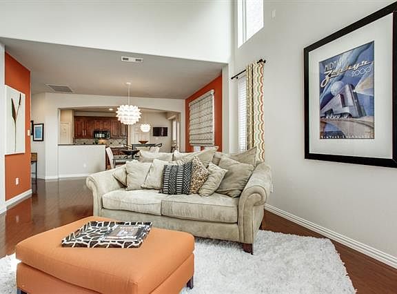 5th image of 9041 Cottonwood Village Dr