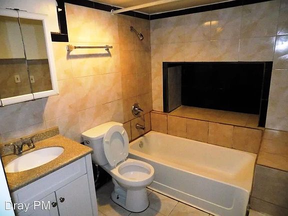 3rd image of 1484 38th St #5