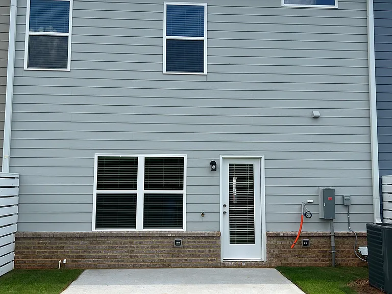 1016 Stiles Cir — Photo 27