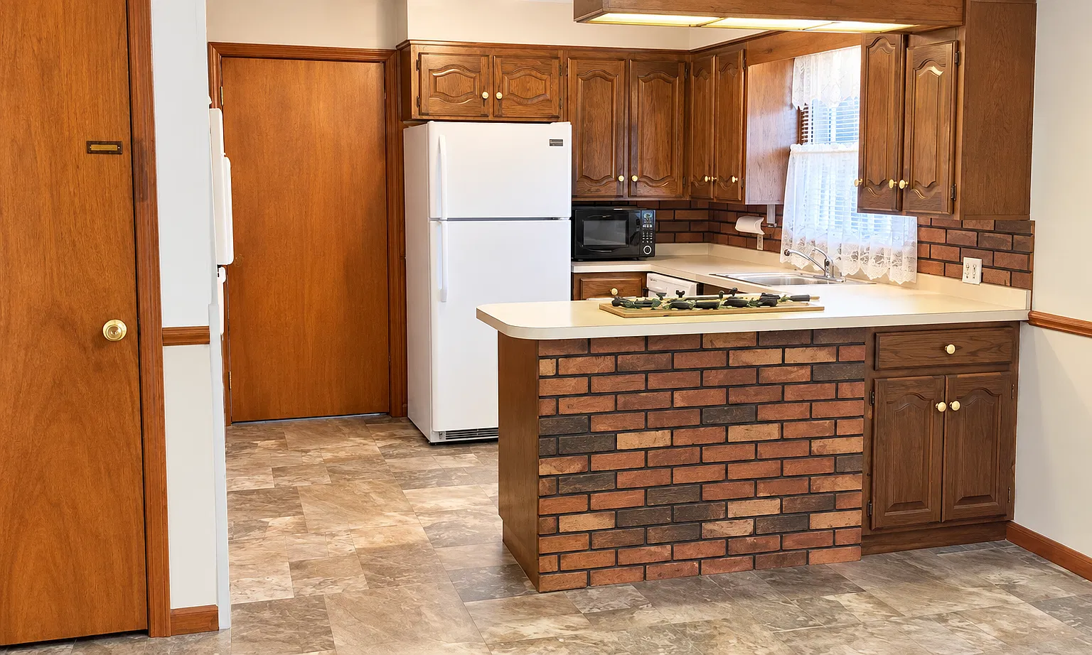 3 bed, 1.5 bath, 1804 sqft, $2,300 — Photo 4