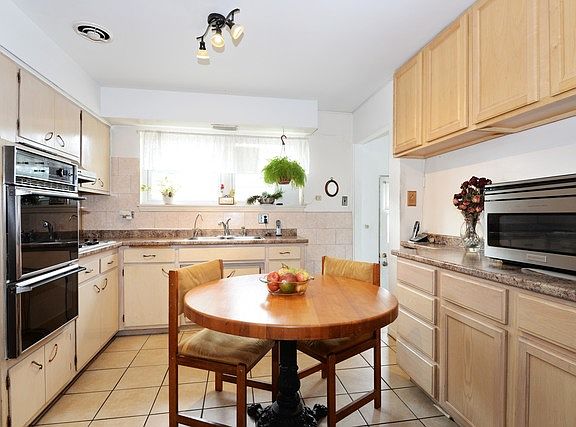 4th image of 8646 Monticello Ave