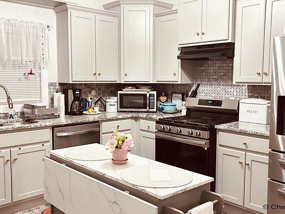 4th image of 217 Avenue C