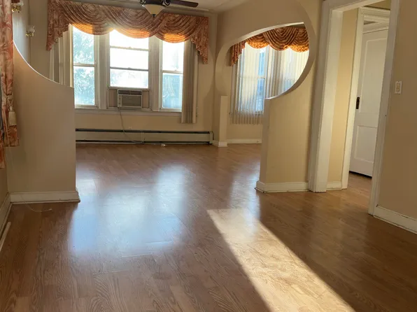 326 Stegman Parkway image 8 of 19