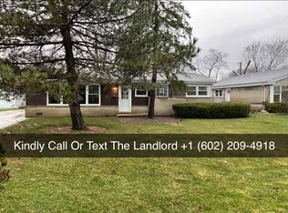 530 Lotus Ln, Glenview, IL