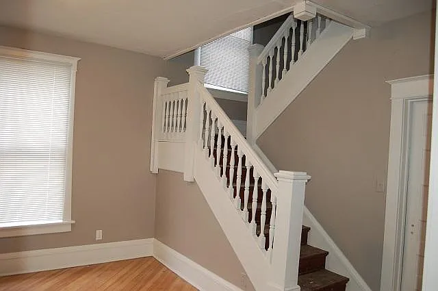4 bed, 2200 sqft, $3,200 — Photo 2