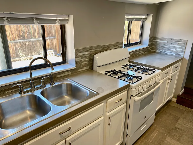 304 Jefferson St NE #2 — Photo 6