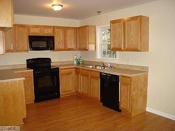 2nd image of 1014 Georgia Ave