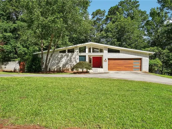 2018 Glacier Dr, Stone Mountain, GA 30087