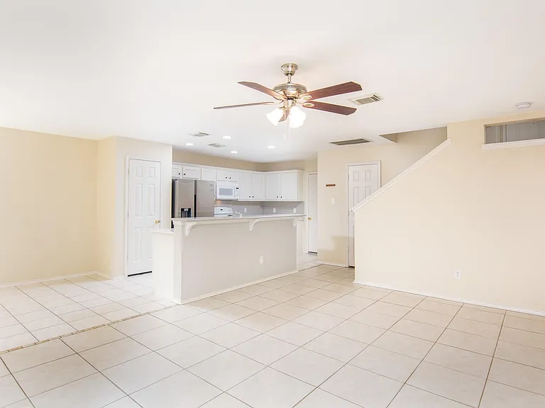 127 N Villa Oaks Dr — Photo 12