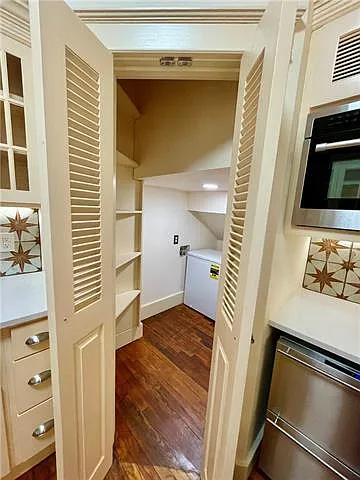 8012 Burthe St — Photo 20