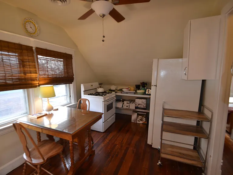 574 Terrace Ave #3 — Photo 9